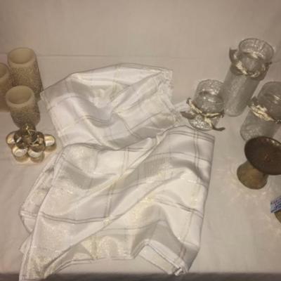 Lot 58 Table decor