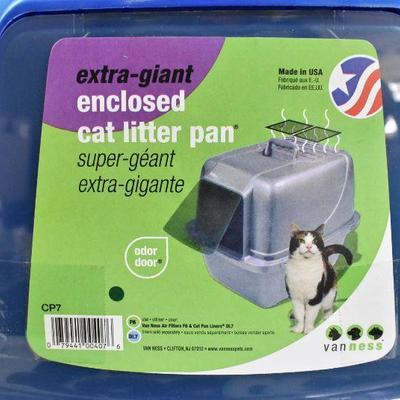 Van Ness Covered Cat Litter Box, Extra-Giant. Not used, but scratched