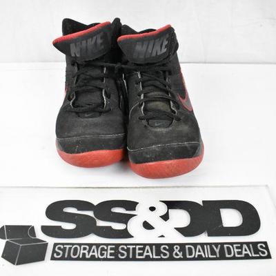 Black & Red Nikes, Size 7