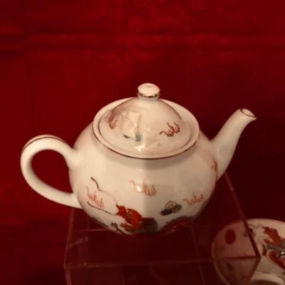 Lot 63 Tea set Asian themed