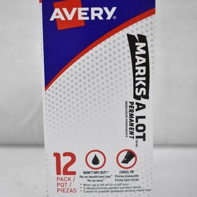 12 Avery Marks-A-Lot Regular Desk-Style Permanent Marker, Chisel Tip, Red - New