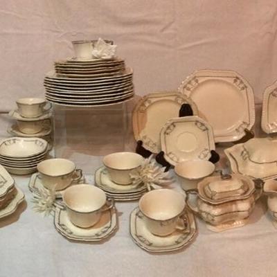 Lot 72 Salem Heirloom Platinum Alloy 