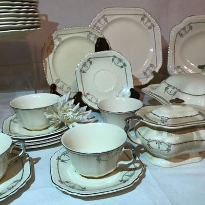 Lot 72 Salem Heirloom Platinum Alloy 