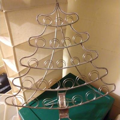 Christmas tree holder