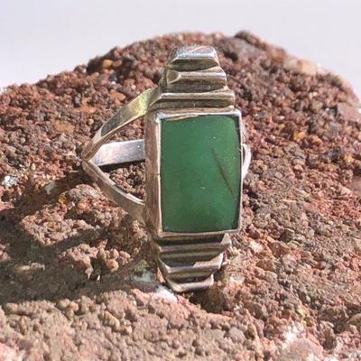 Lot #5; Vintage Sterling Silver Green Turquoise Ring