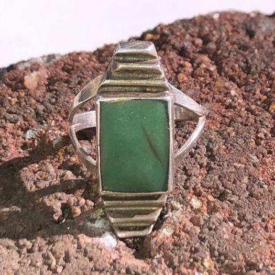 Lot #5; Vintage Sterling Silver Green Turquoise Ring