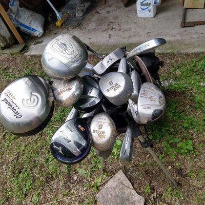 Set of golf clubs