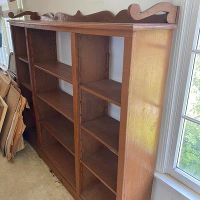 Lot #925 Bookshelf with Adjustable Shelves