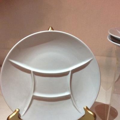 Lot 82 Party Plates