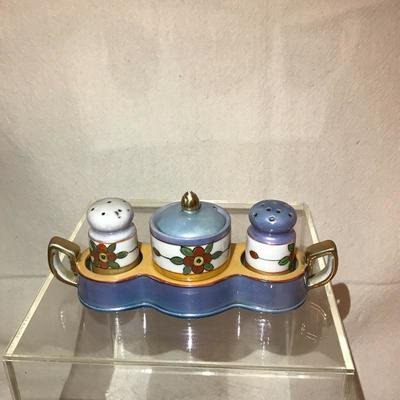 Lot 84 Salt & Pepper Shaker Set