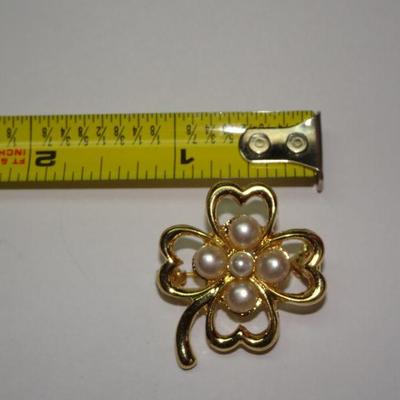 Sweet 4 Leaf Clover Pearl Pin, Brooch 