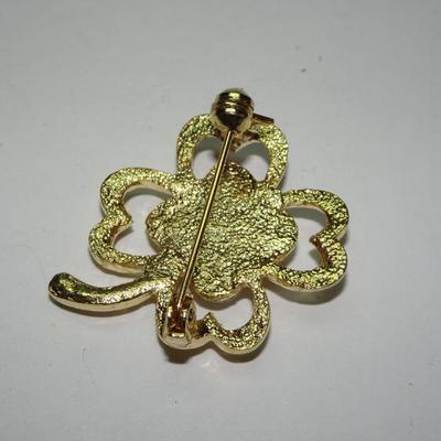 Sweet 4 Leaf Clover Pearl Pin, Brooch 