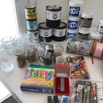 Lot # 1260  A hodgepodge of art supplies