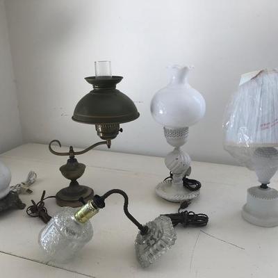 Lot # 1266  Lamps