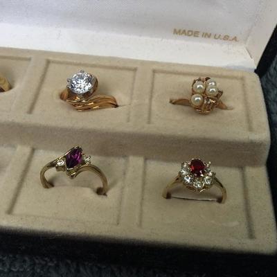 Collection of 12 Vintage Rings with Colored Stones