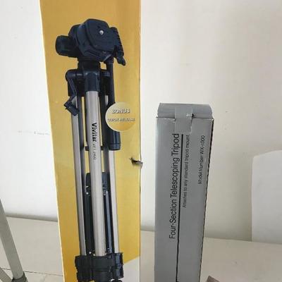 Lot # 1270. Tripods & portable  umbrella