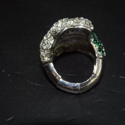 Emerald Green Rhinestone Stretchy Ring, Elegant, Perfect for New Years Eve