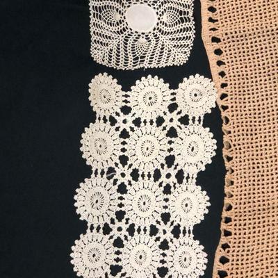 Mixed Variety Lot of Doilies