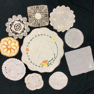 Mixed Lot of Doilies and Table Linens