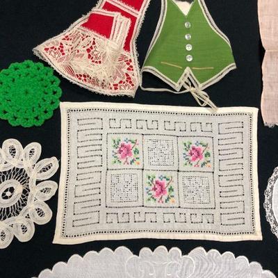 Mixed lot of linen Doilies and Decor