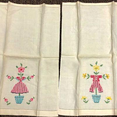 Vintage Pair of Handstitched Tea Towels Linen Napkins