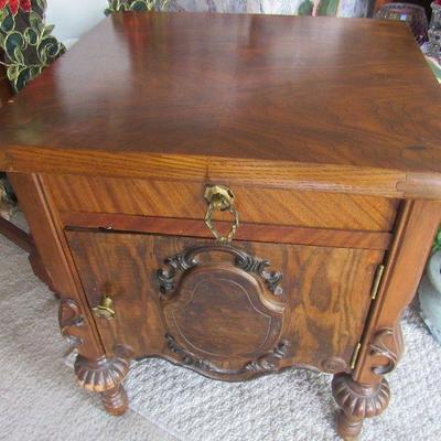 Lot 11 - Vintage wood side table cabinet 