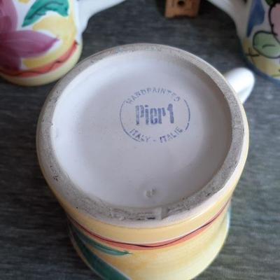 Lot of 3 cups/mugs