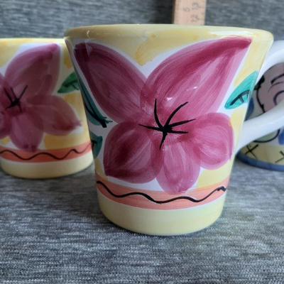 Lot of 3 cups/mugs