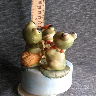 Ceramic music box 