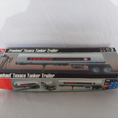 Fruehauf Texaco (needs to be assembled) 