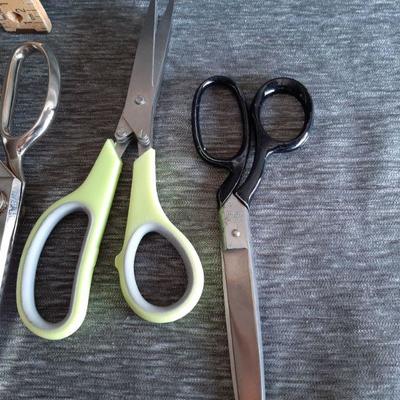 Scissors 