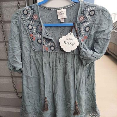 NEW Knox rose blouse