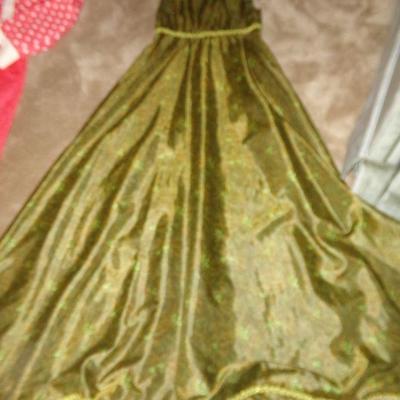 LOT 75  VINTAGE GOWNS AND DRESS