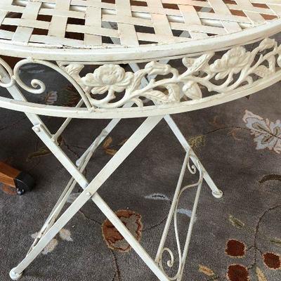 F10: Metal Patio Table for Indoor or Out!