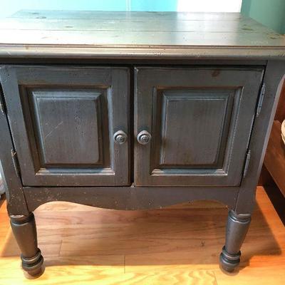 M3:  Broyhill side table or night stand