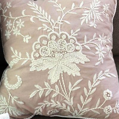 F30: Spring/ Floral Pillow lot