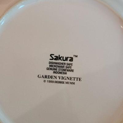 K27: Debbie Mumm Collectible Sakura Plates