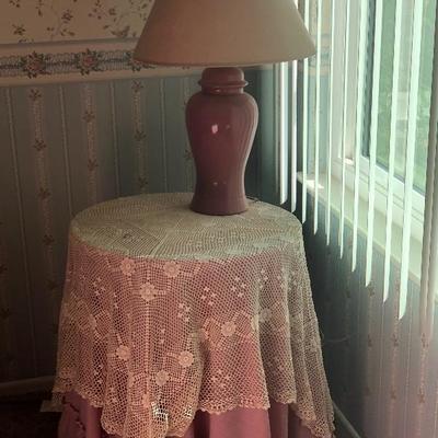 Small 3 Leg Side Table with Table Cloth