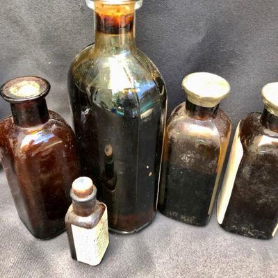 Lot #31: Lot of 8 Vintage Amber Liquid Medicine and Extract Bottles 