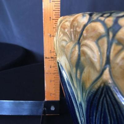 Vintage American Art Pottery #248 Iris 7"H  Lot # 313