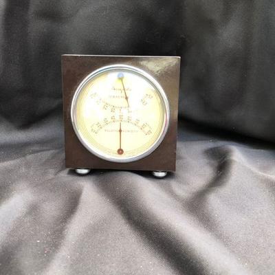 Lot #41; Vintage Table Top Airguide Humidiguide