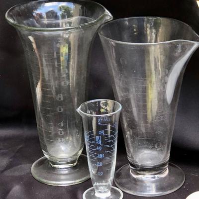 Lot #46: Lot of 3 Vintage Glass Beakers