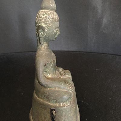 Small vintage Thai Buddha in cast bronze. 7 1/2" h
