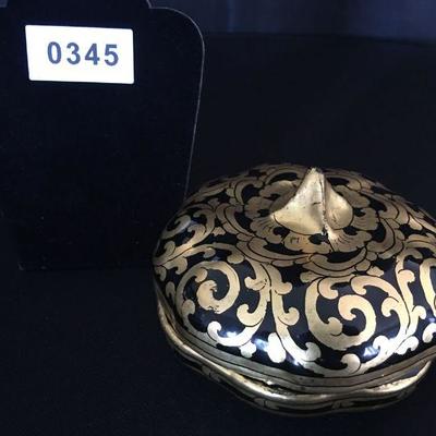 Gold/Black Lacquered E. Indian Lidded Chrysanthemum Box Lot # 345