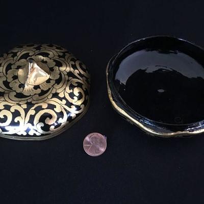 Gold/Black Lacquered E. Indian Lidded Chrysanthemum Box Lot # 345