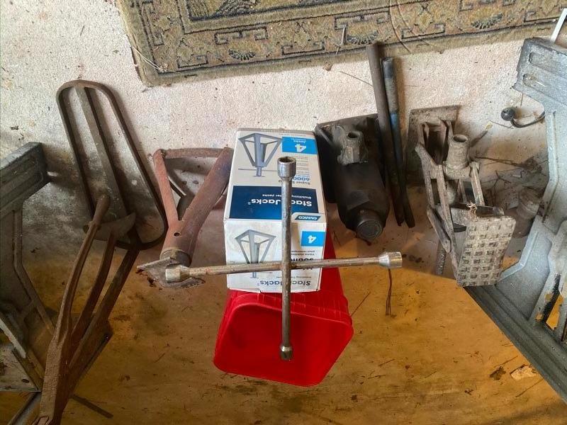 Lot 1023 Vintage Tire Changer / Jacks