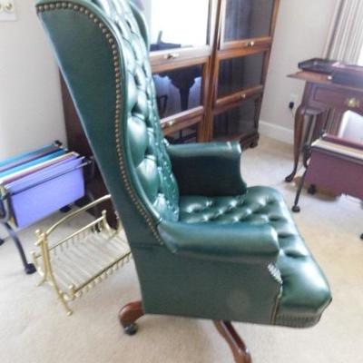 Vintage Leather Tufted and Button Office Chair High Back and Swivel