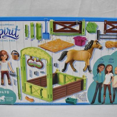 PLAYMOBIL Spirit Riding Free Lucky & Spirit with Horse Stall