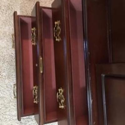 Solid Wood Jewelry Cabinet Chippendale Style Lot # 410
