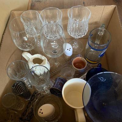 Lot 267 collection of glassware